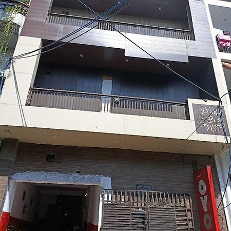 Hotel O Kl Khari Near Ashoka Park Mein Metro Nuova Delhi Esterno foto